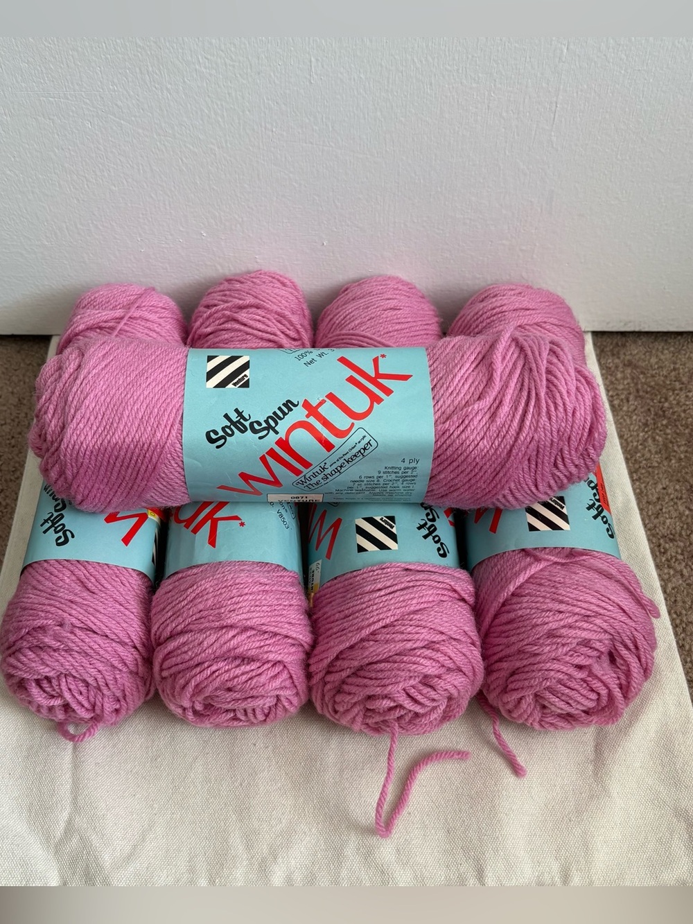 Wintuk Soft Spun Shape Keeper Light Rose 4 Ply Du Pont Orlon Acrylic Yarn Lot